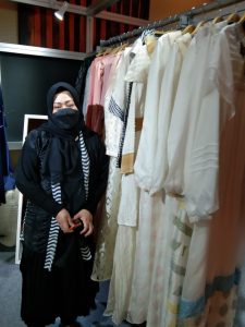Brand Anggia Handmade Padukan Bahan Tenun Sutra,Tampil di Muslim Fashion Festival 2022